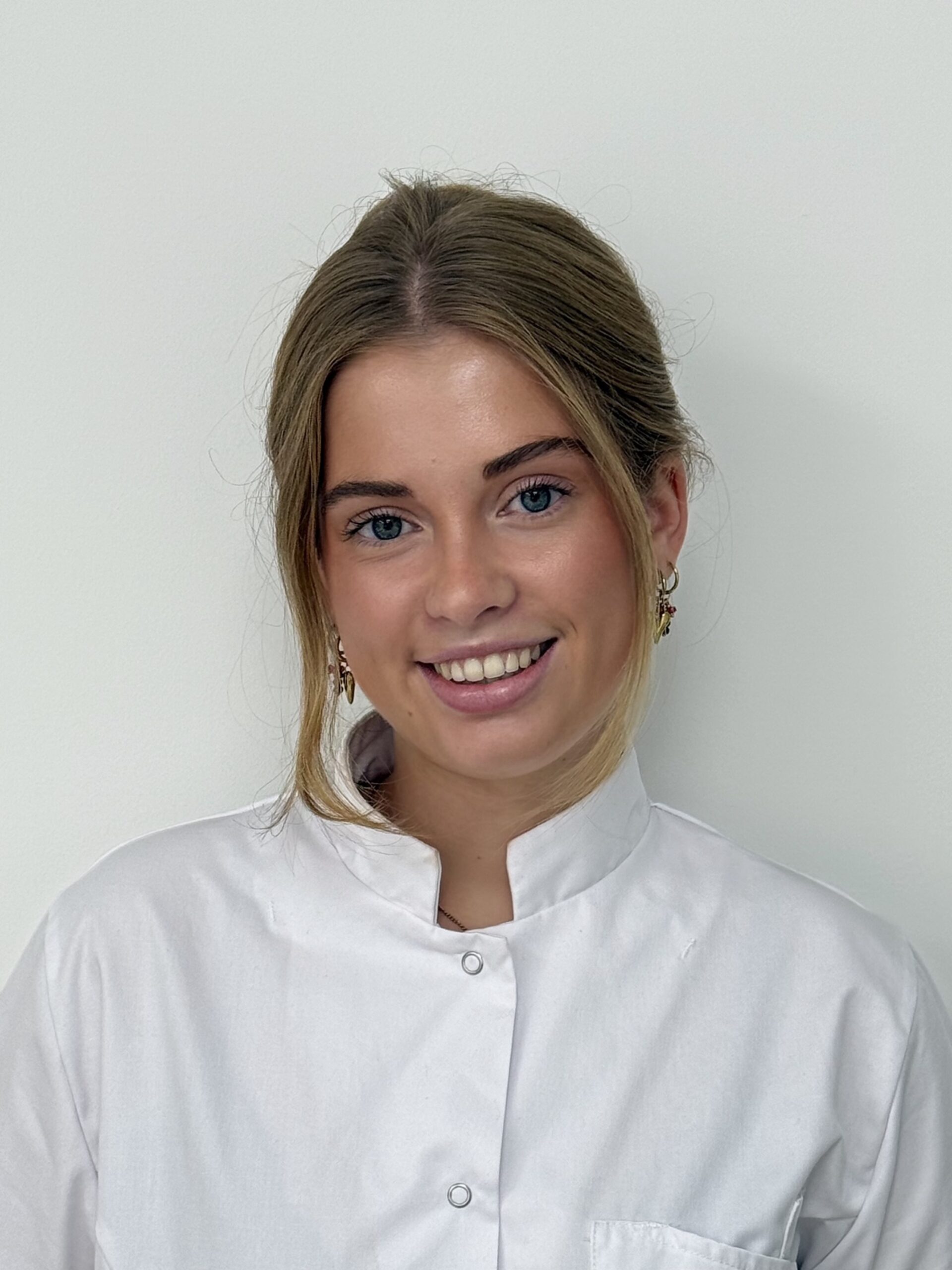Esther - Tandartsassistent